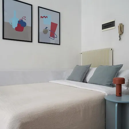 Modern 9 Pax Group Stn Venice 4 Min Apartment
